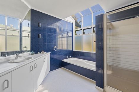 Photo of property in 17 Kingsgate Avenue, Havelock North, 4130