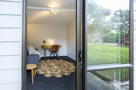 Photo of property in 3 Kashmir Avenue, Clouston Park, Upper Hutt, 5018