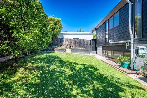 Photo of property in 15 Muter Street, Akaroa, 7520