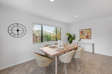 Photo of property in 26 Gunner Drive, Te Atatu Peninsula, Auckland, 0610