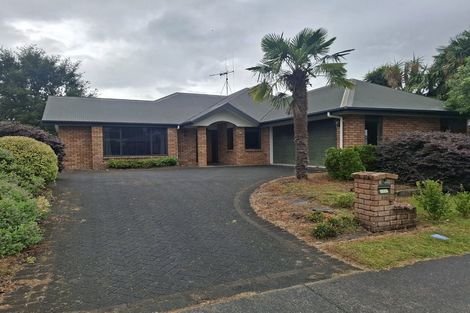 Photo of property in 24 Oaklands Drive, Cambridge, 3434