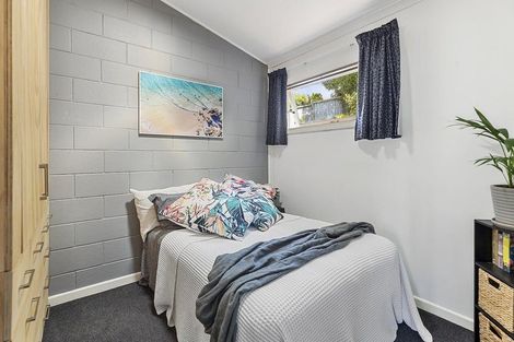 Photo of property in 6b Rewa Terrace, Tawa, Wellington, 5028