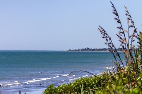 Photo of property in 39 Aperahama Street, Paekakariki, 5034