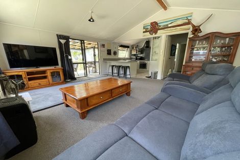 Photo of property in 54 Powells Road, Cable Bay, 0420
