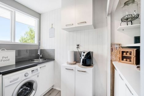 Photo of property in 27 Jenkins Avenue, Redwood, Christchurch, 8051