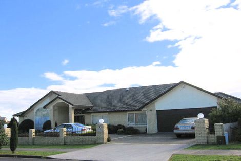 Photo of property in 2 Burnaston Court, Dannemora, Auckland, 2016