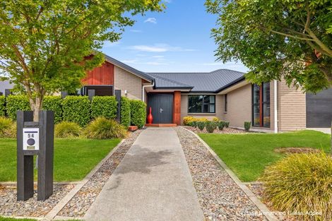 Photo of property in 54 Norfolk Drive, Cambridge, 3434