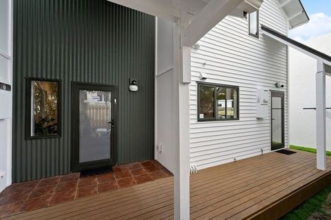 Photo of property in 4 Chamberlain Road, Karori, Wellington, 6012