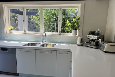 Photo of property in 2/5 Whareora Terrace, Cashmere, Christchurch, 8022