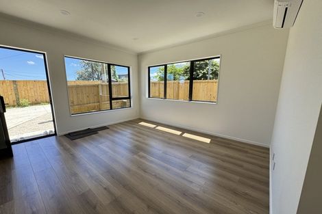 Photo of property in 22c Toru Street, Te Atatu Peninsula, Auckland, 0610
