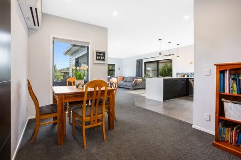 Photo of property in 9b Saint Ives Drive, Camborne, Porirua, 5026