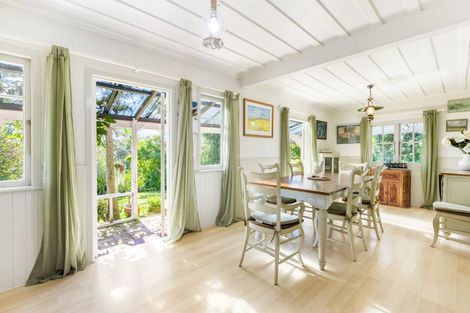 Photo of property in 98 Hanham Road, Kumeu, 0891