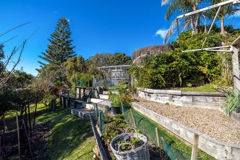 Photo of property in 17 Wellington Road, Surfdale, Waiheke Island, 1081