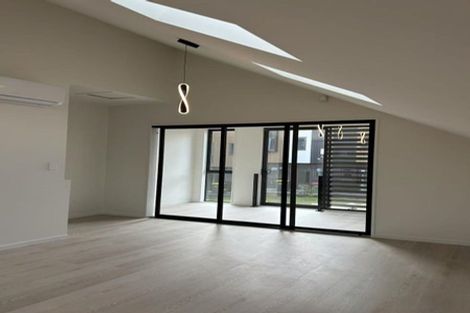 Photo of property in 8/18 Beatrix Street, Avondale, Auckland, 1026