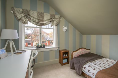 Photo of property in 166 Fendalton Road, Fendalton, Christchurch, 8052