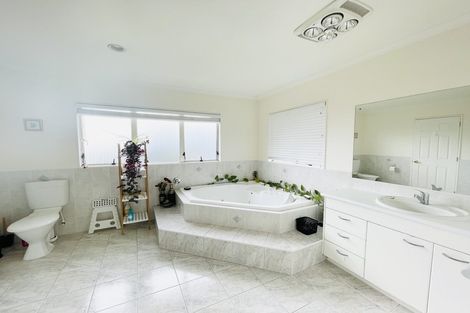 Photo of property in 6 Etwall Court, Dannemora, Auckland, 2016