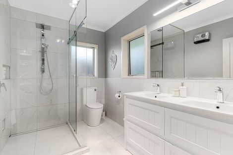 Photo of property in 35 Masefield Terrace, Kelvin Grove, Palmerston North, 4414