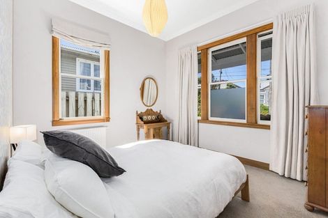 Photo of property in 18 Mills Road, Brooklyn, Wellington, 6021