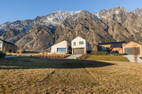 Photo of property in 11 Falconer Rise, Jacks Point, Queenstown, 9371