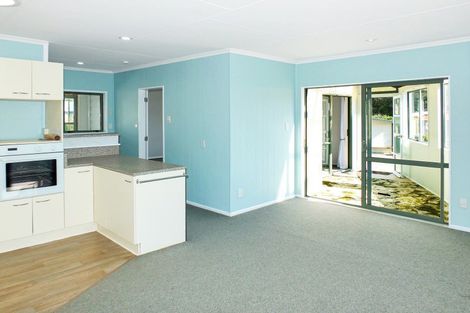 Photo of property in 10 Hennessy Street West, Foxton Beach, Foxton, 4815