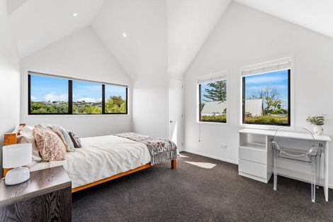 Photo of property in 71 The Circle, Manly, Whangaparaoa, 0930