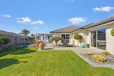 Photo of property in 24 Bucklands Crescent, Papamoa Beach, Papamoa, 3118