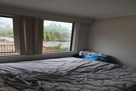 Photo of property in 375 Roscommon Road, Clendon Park, Auckland, 2103