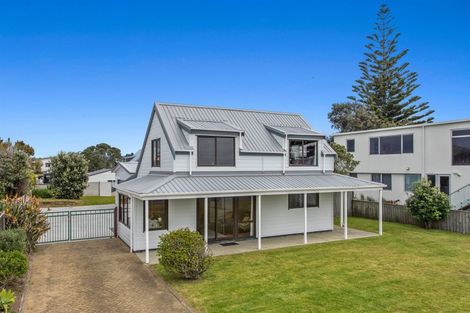 Photo of property in 238 Ocean Road, Ohope, 3121