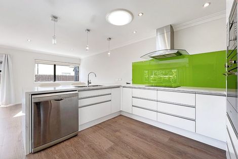 Photo of property in 1/17 Milford Road, Milford, Auckland, 0620