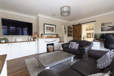 Photo of property in 61 Terou Street, Manaia, 4612