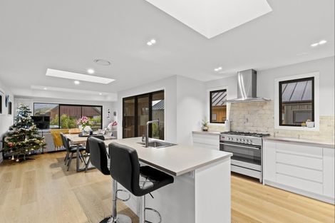 Photo of property in 28 Mcadam Drive, Jacks Point, Queenstown, 9371