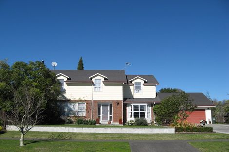 Photo of property in 2 Reeve Drive, Havelock North, 4130