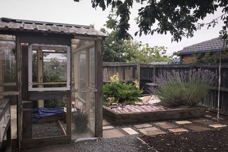 Photo of property in 87 Farquhars Road, Redwood, Christchurch, 8051