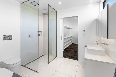 Photo of property in 74 Merivale Lane, Merivale, Christchurch, 8014