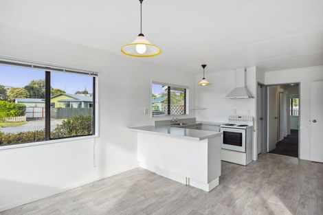 Photo of property in 99 Queens Road, Waikanae Beach, Waikanae, 5036