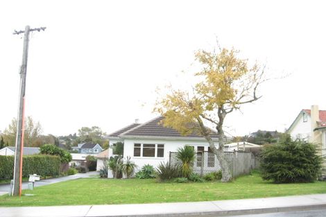 Photo of property in 45 Beach Road, Mellons Bay, Auckland, 2014