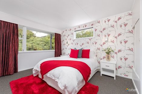 Photo of property in 24 Jocelyn Crescent, Pinehaven, Upper Hutt, 5019