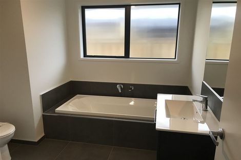 Photo of property in 20 Broadway Parade, Rolleston, 7615