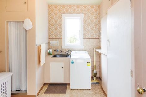 Photo of property in 19 Brightwater Terrace, Terrace End, Palmerston North, 4410