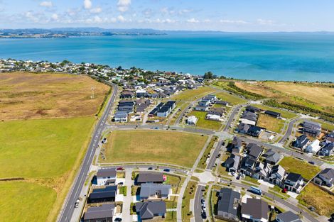 Photo of property in 17 Uatoto Road, Clarks Beach, 2122