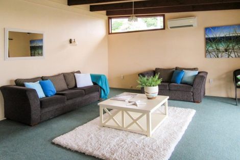 Photo of property in 15 Makorori Beach Road, Makorori, Gisborne, 4073