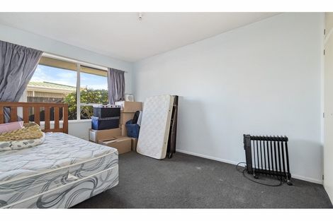 Photo of property in 2/50 Valecrest Avenue, Parklands, Christchurch, 8083
