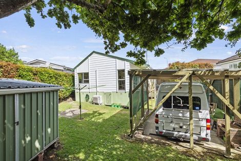 Photo of property in 7 Bardia Street, Belmont, Auckland, 0622