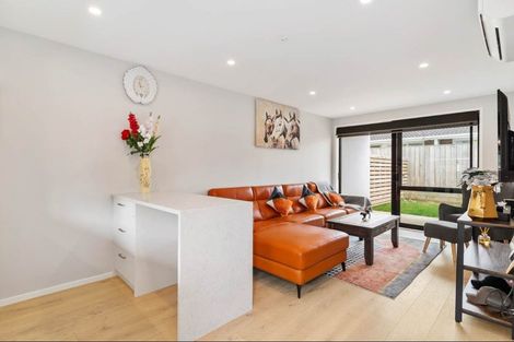 Photo of property in 2/5 Parson Lane, Papatoetoe, Auckland, 2025