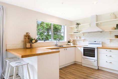 Photo of property in 9 Walnut Place, Owhata, Rotorua, 3010