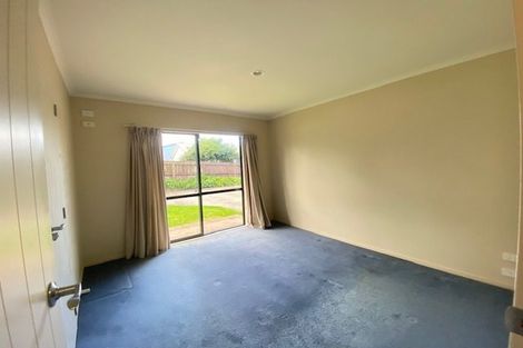 Photo of property in 11a Coubray Place, Botany Downs, Auckland, 2010