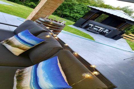 Photo of property in 15 Opal Avenue, Timberlea, Upper Hutt, 5018