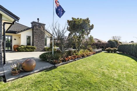 Photo of property in 7b Royal Heights, Glen Avon, New Plymouth, 4312