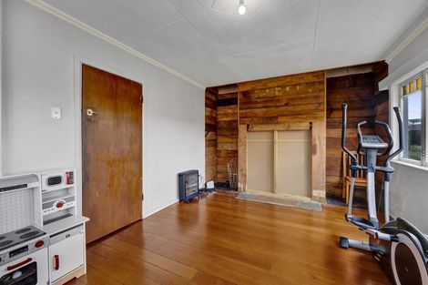 Photo of property in 196 Bridge Street, Eltham, 4322