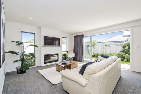 Photo of property in 6 Atap Place, Northwood, Christchurch, 8051